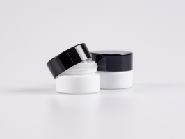 Weissglasdose 7 ml –  Deckel Schwarz